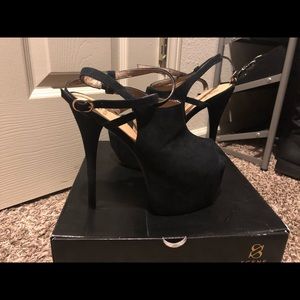 Size 8, Backless Black Pump